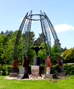 Sculpture by Sivert Lindblom outside Norra Älvsborgs Länssjukhus (NÄL) 2