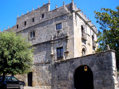 Santillana del Mar - Palacio de los Velarde 3