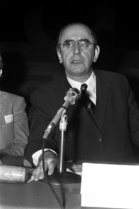SER-congres in Rotterdam, drs J W de Pous, Bestanddeelnr 926-3593