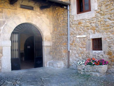 Santillana del Mar - Convento de San Ildefonso (MM Clarisas) 01