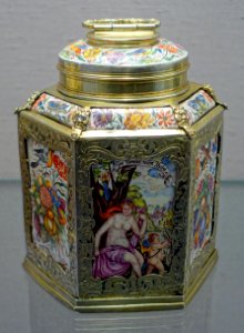 Screw-top containers, 2 of 2, painting by Georg Strauch, silver by Matthaus Strobel, Nurember, c. 1660, faience, enamel, gilt silver - Germanisches Nationalmuseum - Nuremberg, Germany - DSC02589