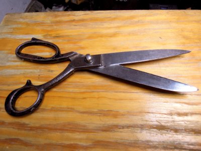 Scissors - public domain 01 photo