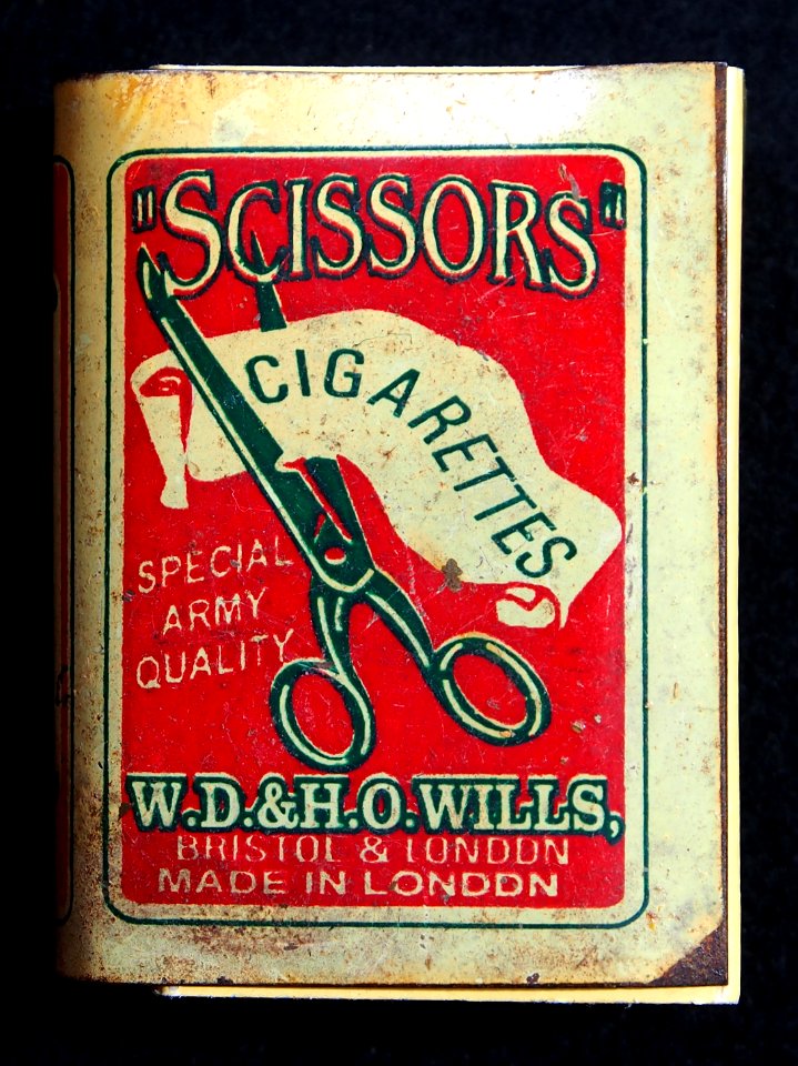 Scissors cigarettes luciferdoosje houder