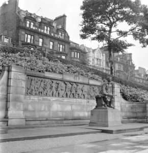 Scottish-American War Memorial in West Princes Street Garden, Bestanddeelnr 252-0176