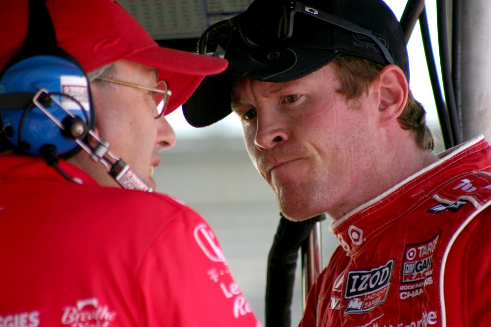 Scott Dixon in the pits on Carb Day in preparation for the 2010 Indianapolis 500