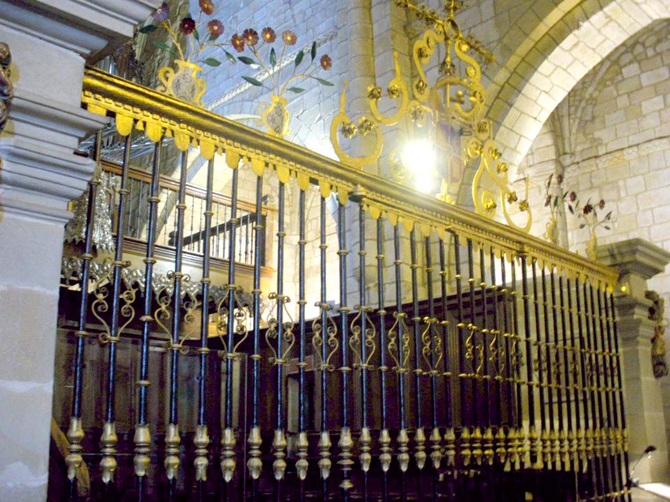 Santillana del Mar - Colegiata de Santa Juliana, iglesia 01