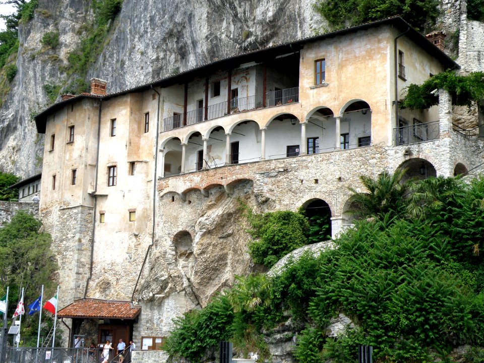 Santa Caterina del Sasso 16