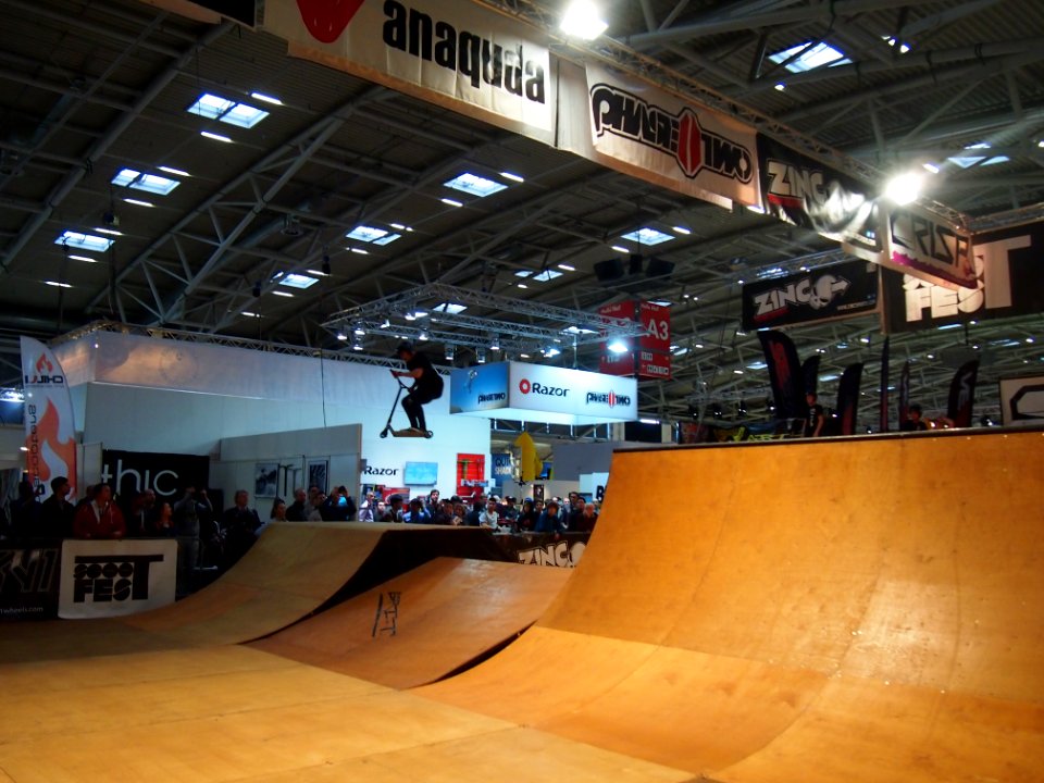 Scooter-Halfpipe ISPO 2014 Munich (02)