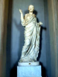 Sculpture no4 in the Vatican museum