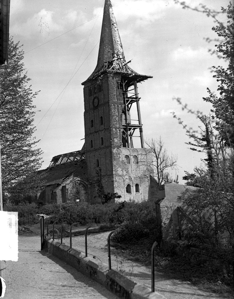 Serie Grenscorrectie bij Lobith en Elten. Sint-Vituskerk van Hoch-Elten, op de , Bestanddeelnr 903-3241