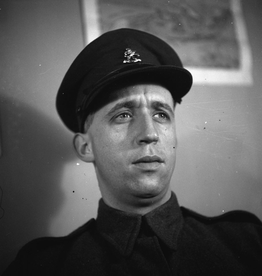 Sergeant W. Venlet uit Pr, Bestanddeelnr 935-0877