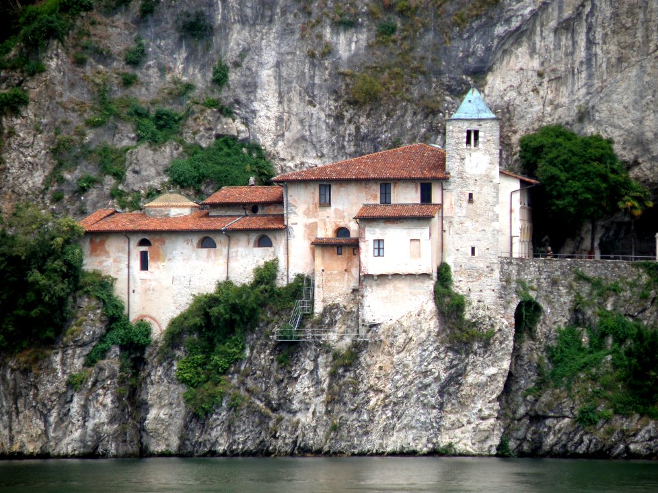 Santa Caterina del Sasso 11