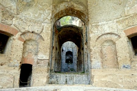 Serapeum - Villa Adriana - Tivoli, Italy - DSC03678
