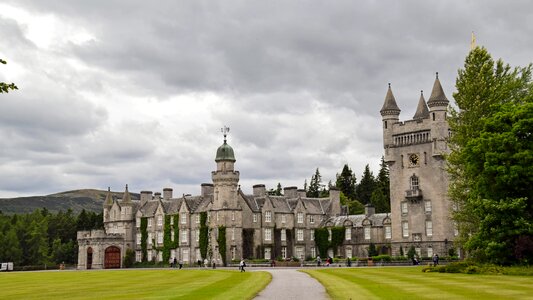 Balmoral castle vacation sitting queen elisabeth castle