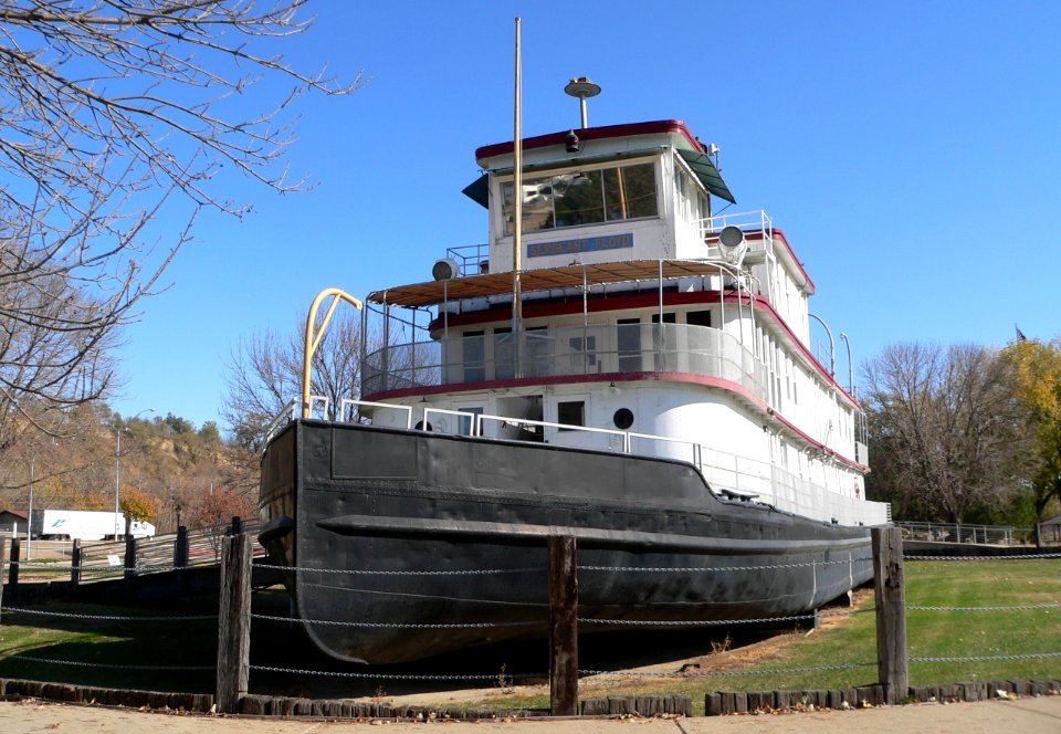 Sergeant Floyd towboat 6
