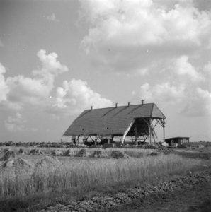 Serie Wieringermeer. Vernielde schuren, Bestanddeelnr 901-9011