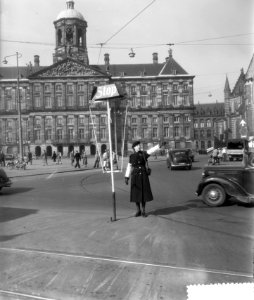 Serie vrouwelijke politie Amsterdam, Bestanddeelnr 907-1364