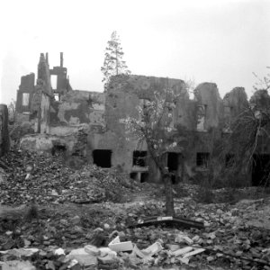 Serie grenscorrectie Duitsland. Vernielde huizen, Bestanddeelnr 902-6982
