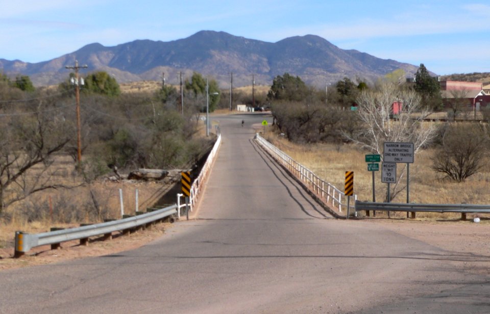 Santa Cruz River Bridge 8166 from W 1