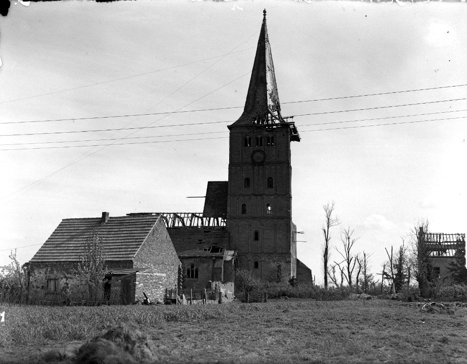 Serie Grenscorrectie bij Lobith en Elten. Sankt-Vituskerk van Hoch-Elten met oo, Bestanddeelnr 903-3240