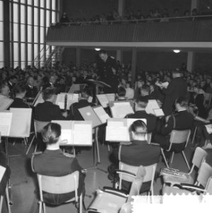 Serie van 3 concerten door de Amsterdamse Politiekapel voor de schoojeugd in Geu, Bestanddeelnr 911-0261
