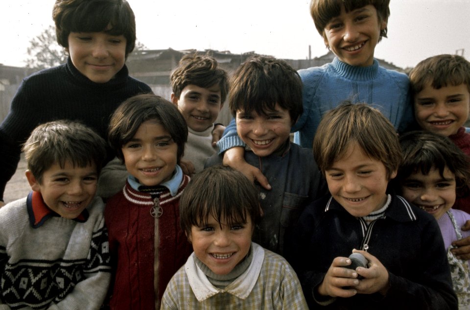 Serie Portugal, verkiezingsstrijdstraatbeelden in Lissabon (begin 1975) krotte, Bestanddeelnr 254-9576