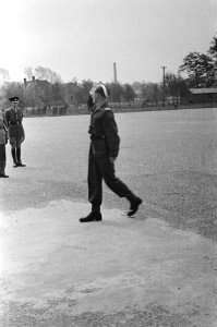 Serie OCTU-training te Aldershot voor Nederlandse officieren, samen met Britse c, Bestanddeelnr 934-9269