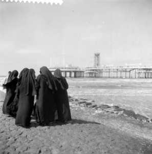 Serie over nieuwe Pier in Scheveningen Nonnetje bij de pier, Bestanddeelnr 912-5022