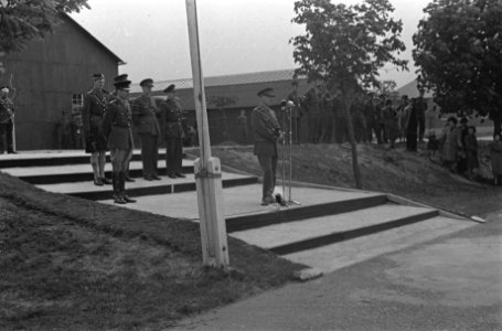 Serie OCTU-training te Aldershot voor Nederlandse officieren, samen met Britse c, Bestanddeelnr 934-9264