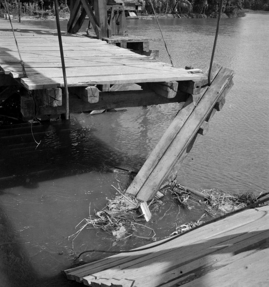 Seri-Nanti (Zd.-Sumatra). In de nacht van 12 op 13 april 1948 vond op de brug ov, Bestanddeelnr 13515