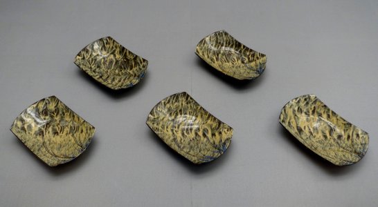 Set of dishes with eulalia grass design in hakeme brush strokes, Utsutsugawa ware, Edo period, 1600s-1700s AD, ceramic - Tokyo National Museum - Ueno Park, Tokyo, Japan - DSC08913