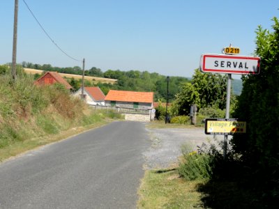 Serval (Aisne) city limit sign