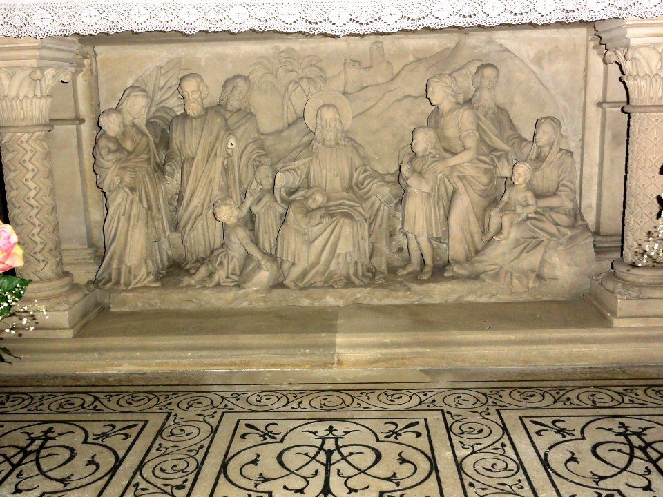 Sermaize-les-Bains (Marne) église, relief dessous d'autel Christ avec enfants
