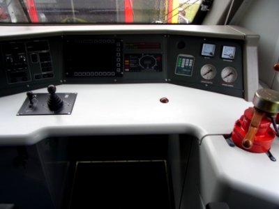 Sever 010 interior - control panel (2)