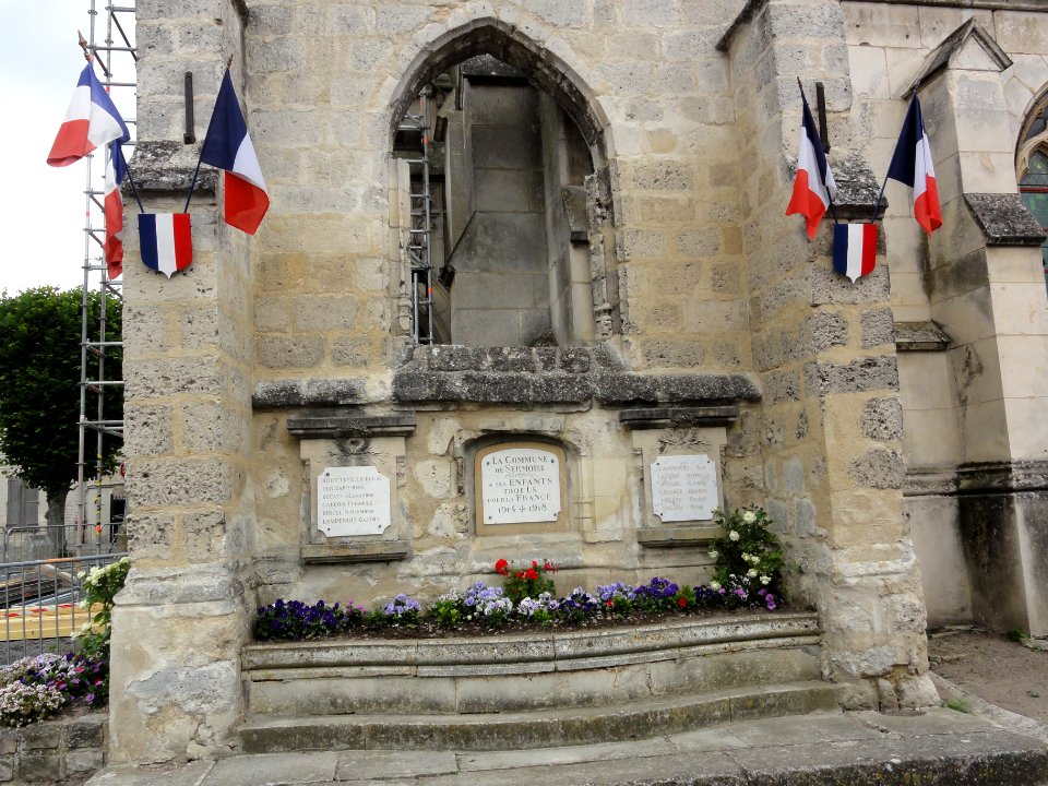 Sermoise (Aisne) monument aux morts