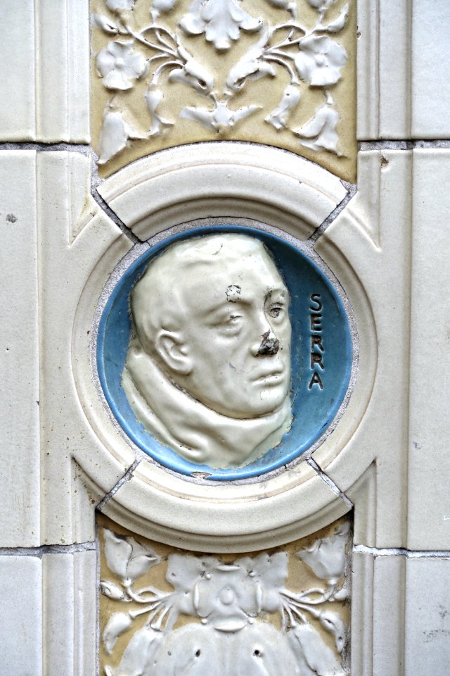 Serra medallion - Native Sons Building - San Francisco, CA - DSC03962