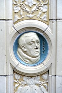 Serra medallion - Native Sons Building - San Francisco, CA - DSC03962