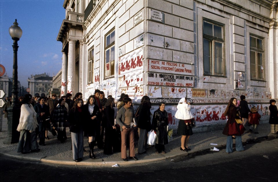Serie Portugal, verkiezingsstrijdstraatbeelden in Lissabon (begin 1975) straat, Bestanddeelnr 254-9563