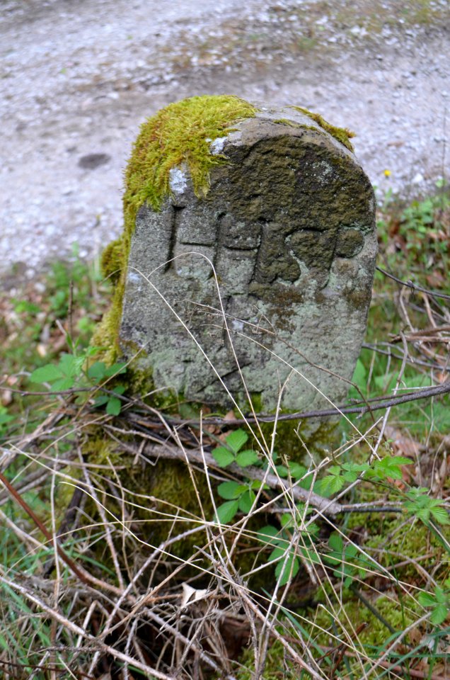 Seulberger Mark, Grenzstein HH SR 40, HH K 42, Petterweiler Seite