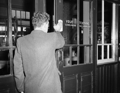 Service Nederlandse Spoorwegen door vrije consumptie Amsterdam, Bestanddeelnr 907-4365