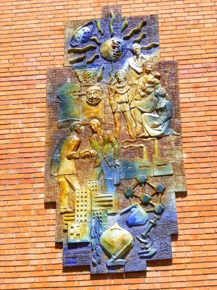 Sant Feliú de Llobregat - Plaça de la Vila 3