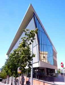 Sant Feliu de Llobregat - Biblioteca Municipal Montserrat Roig 1