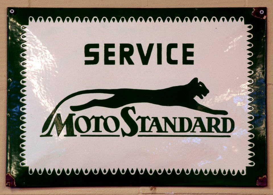 Service MotoStandard, Enamel advert sign at the den hartog ford museum pic-007