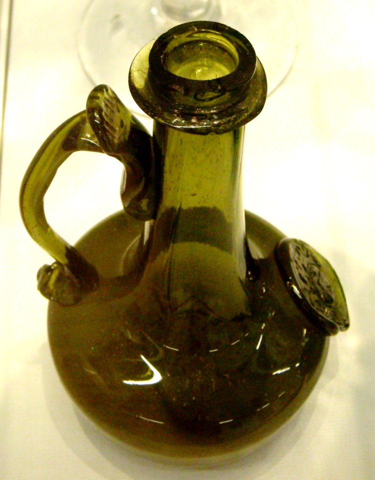ServingBottle1700