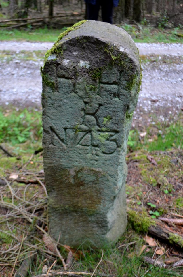 Seulberger Mark, Grenzstein HH SR 41, HH K 43, Köpperner Seite