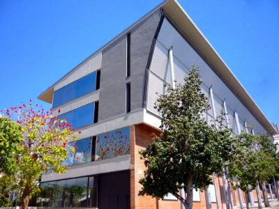 Sant Feliu de Llobregat - Biblioteca Municipal Montserrat Roig 7