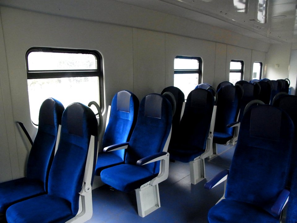Sever 010 interior - seats (1)