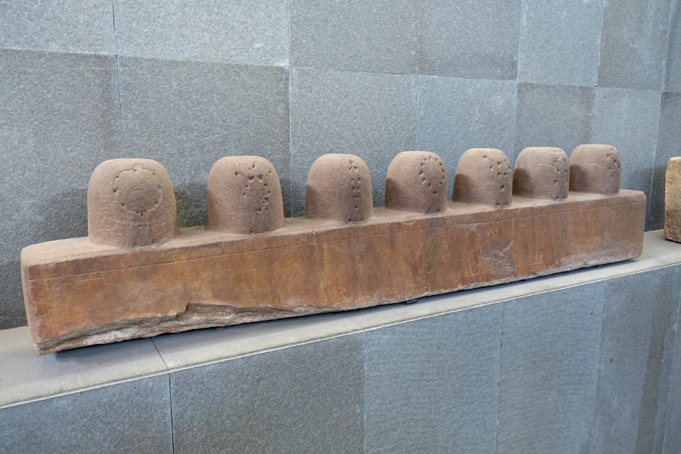 Seven lingams, My Son A, 10th-12th century, Quang Nam - Museum of Cham Sculpture - Danang, Vietnam - DSC01726