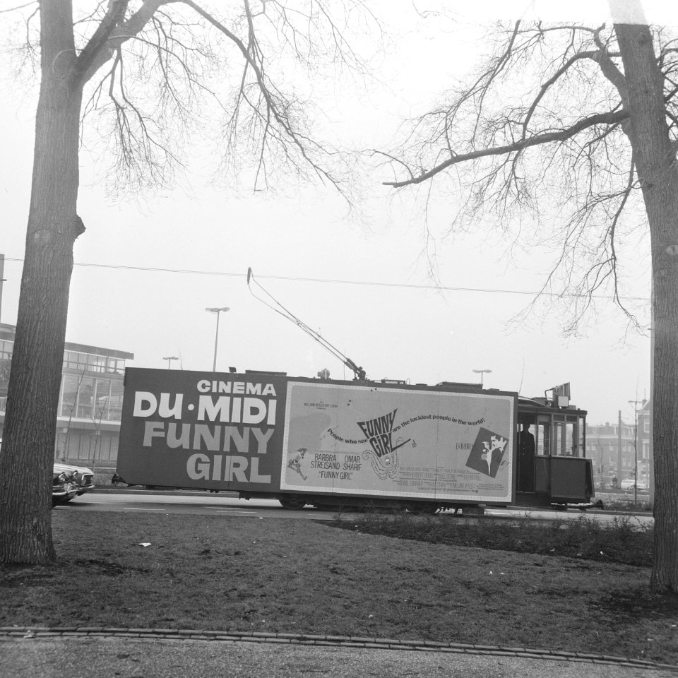 Serie. Reclamecampagne film Funny Girl (in Cinema Du Midi te Amsterdam). Recla, Bestanddeelnr 922-1484