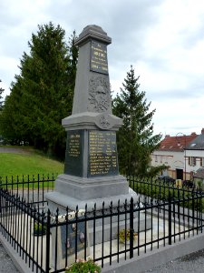 Seuil (Ardennes) monument aux morts